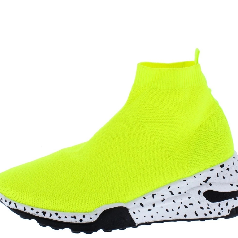 Pull on sneakers